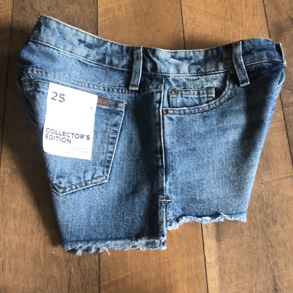 Size 25 joes jean blue jean shorts New with tags $90 collectors edition
